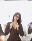 Bokep online abg kacamata sange mainin uting